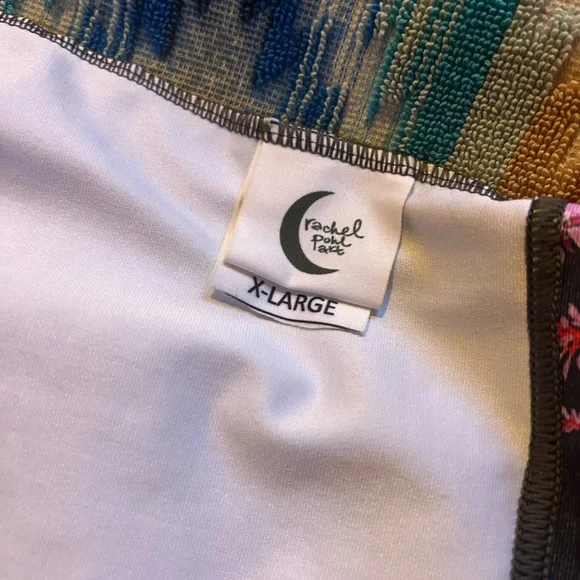 Rachel Pohl Blue and Pink Mountain Crop Top - Picture 3 of 3